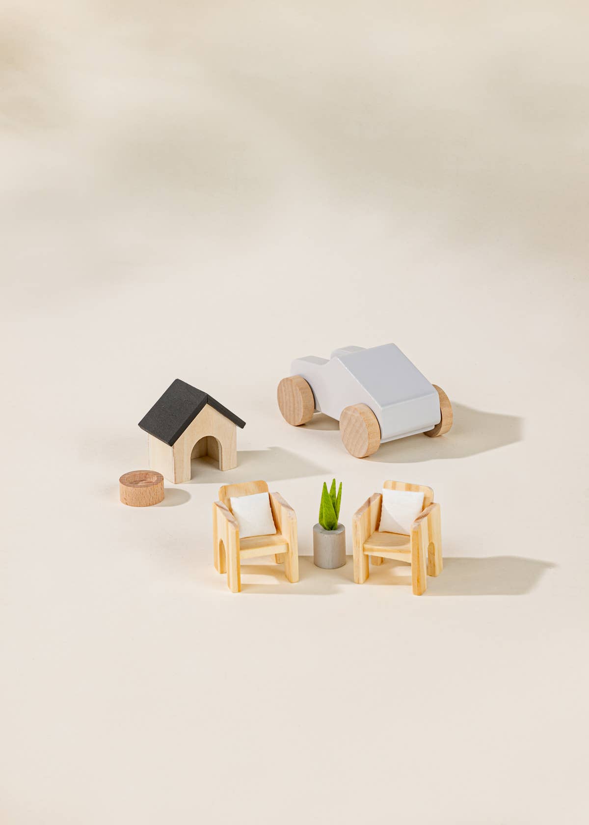 Wooden Doll House Outdoor Furniture & Accessories (8 pcs)