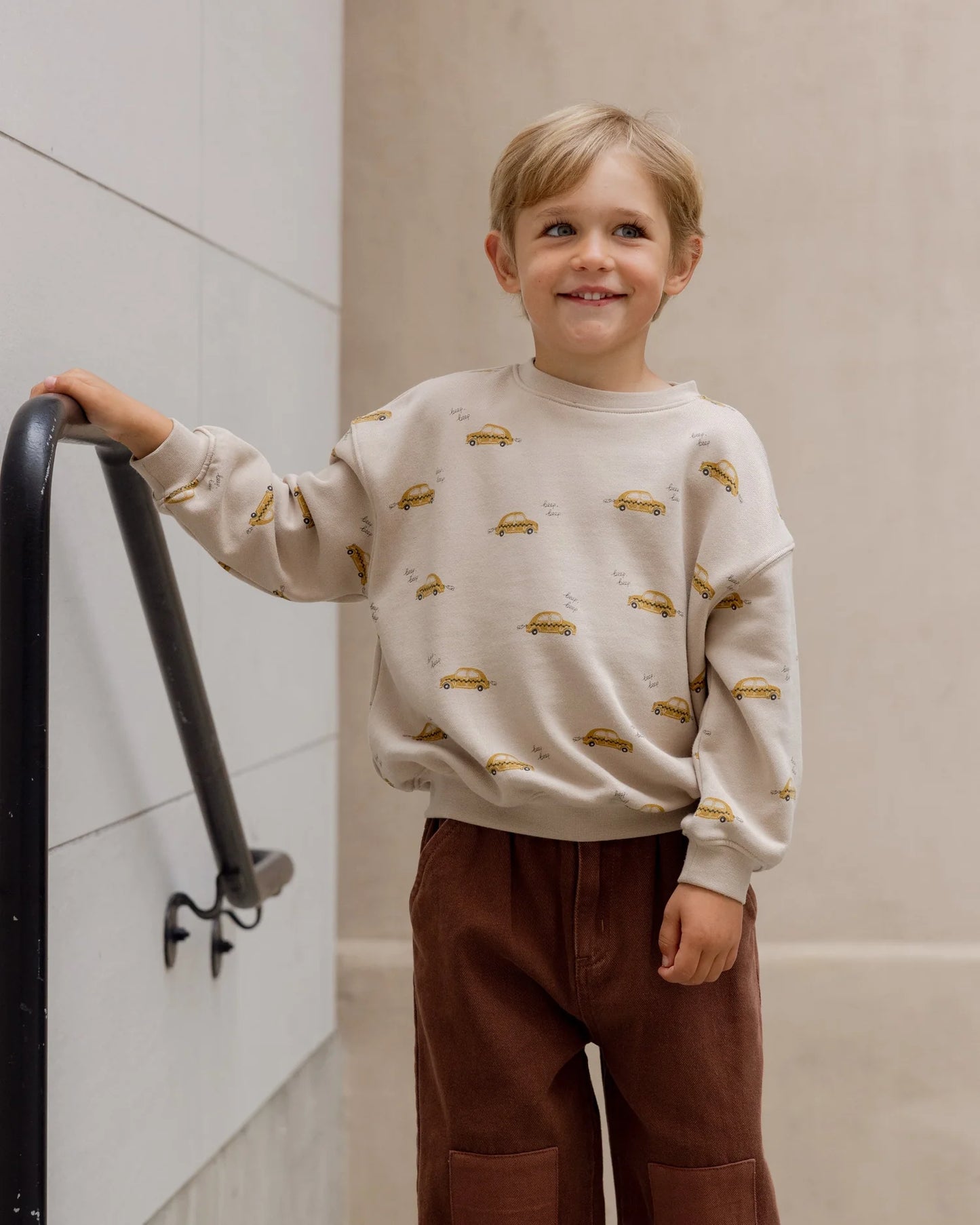 Relaxed Sweatshirt + Jogger Sweatpants || Taxi