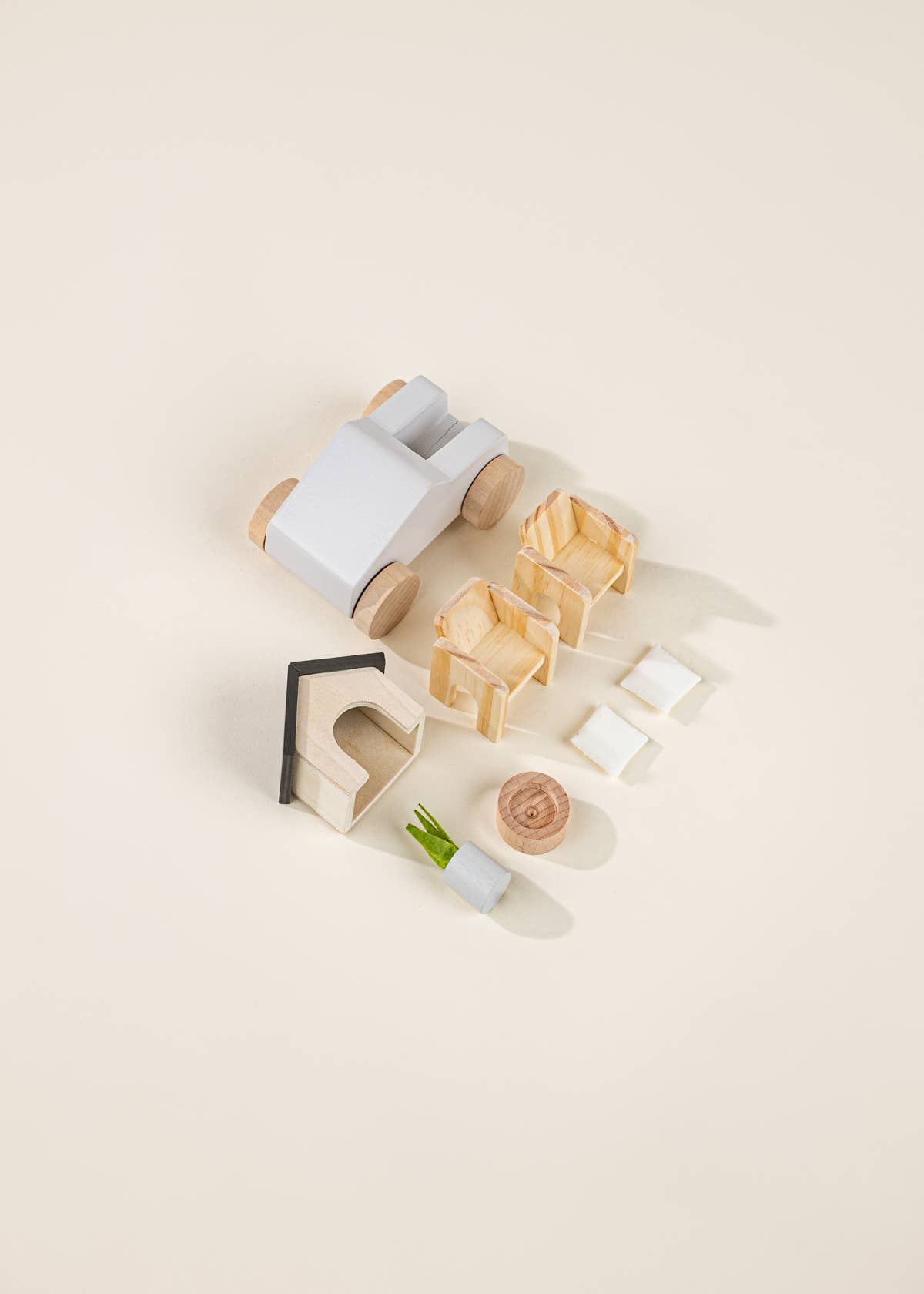Wooden Doll House Outdoor Furniture & Accessories (8 pcs)