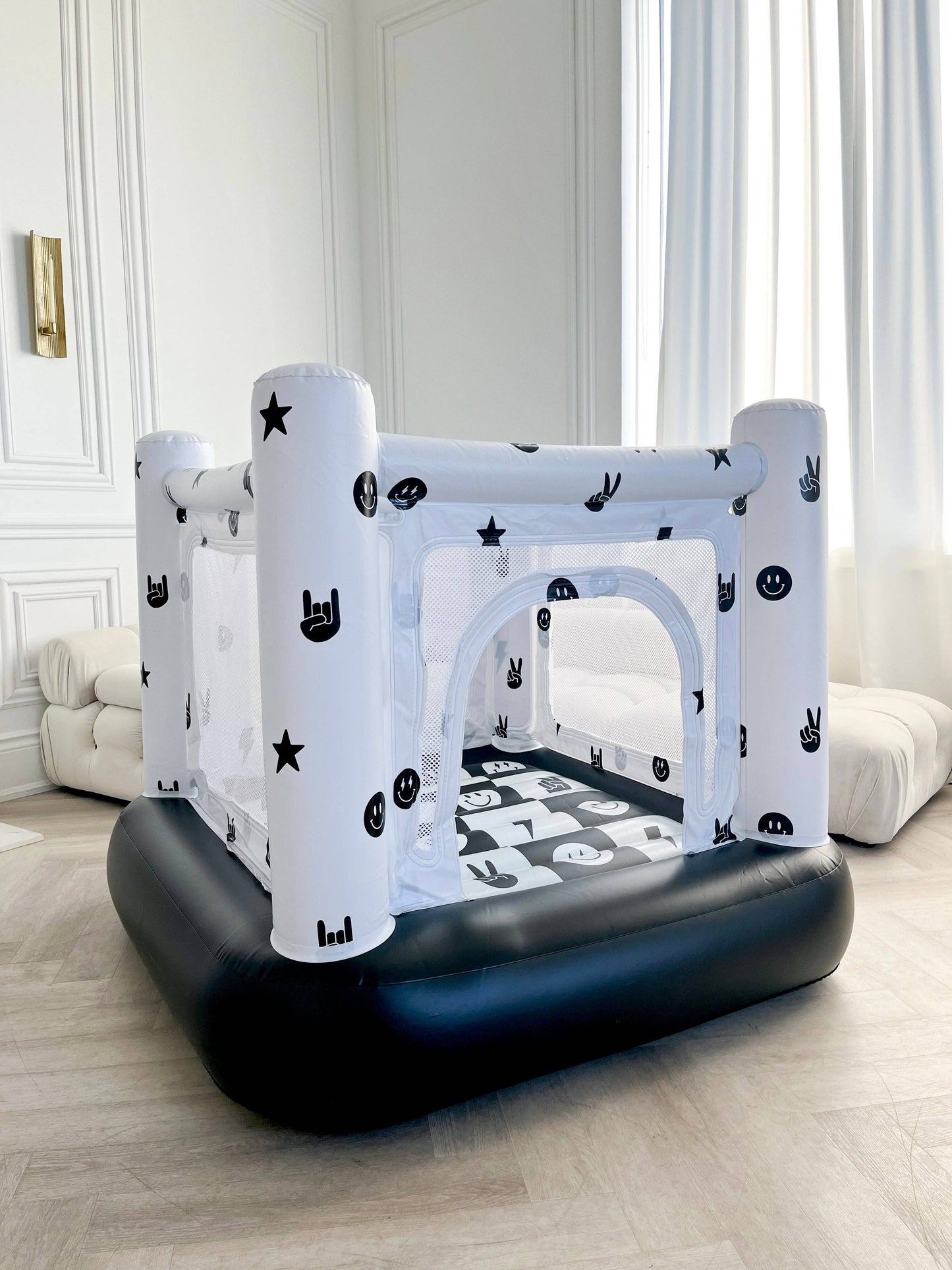 Magic Bounce House – Mini Cordless Indoor Bouncer (Monochrome Smiley)