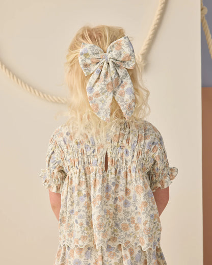 Oversized Bow Bloom