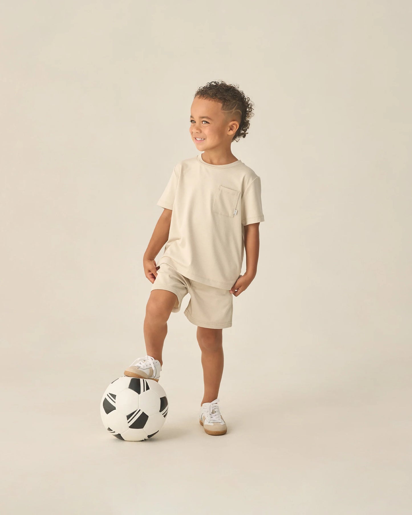 Cove Essential Pocket Tee + Oceanside Tech Short -Heathered Pebble
