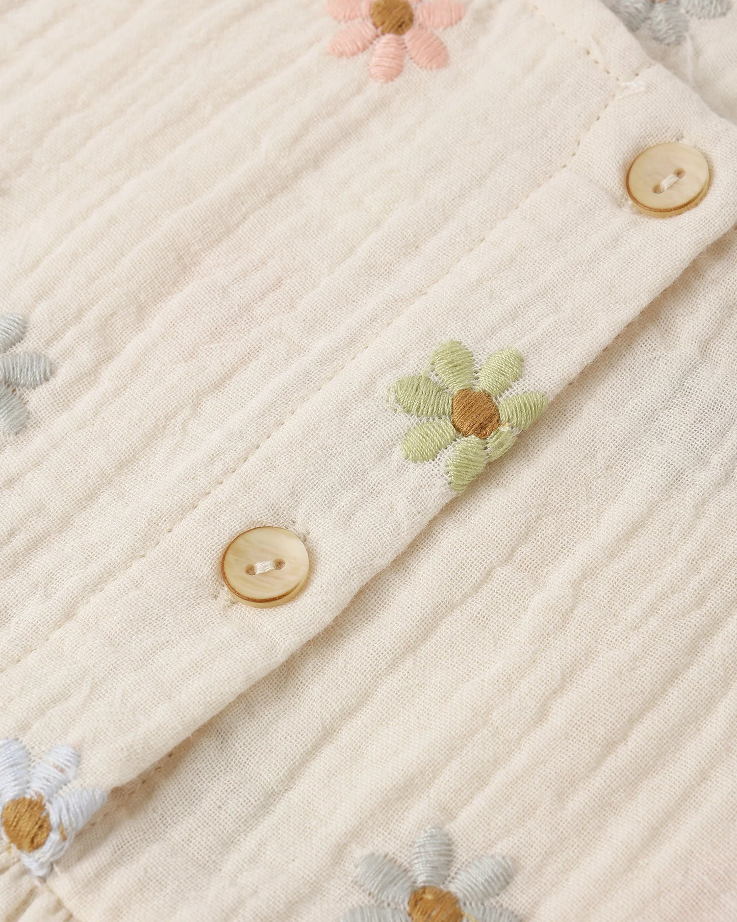 Kayli Set Embroidered Daisies