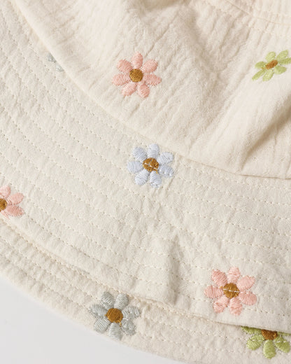 Bucket Hat Embroidered Daisies
