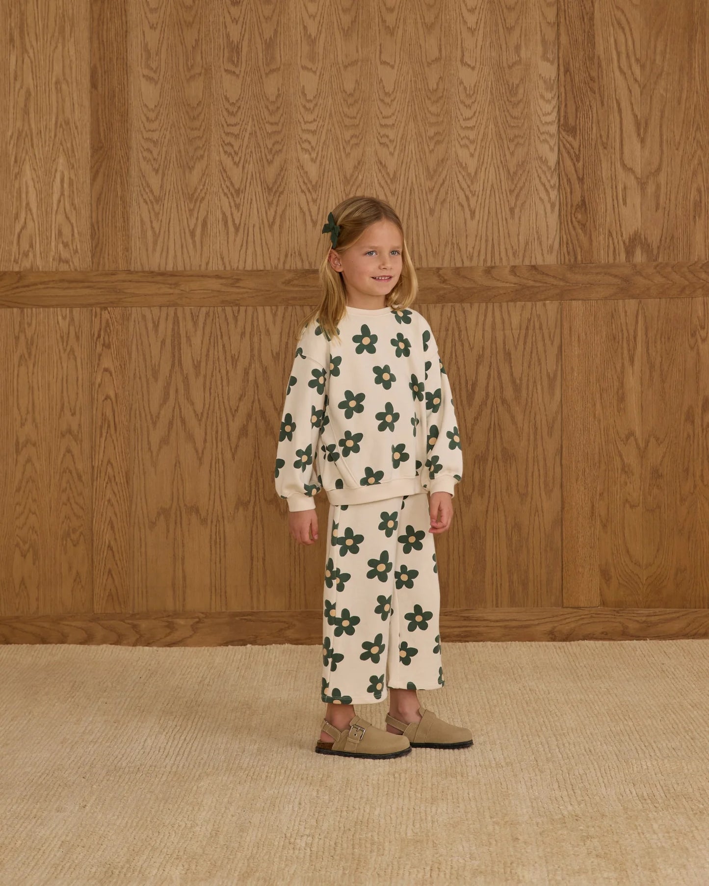 Oversized Sweatshirt + Wide Leg Sweatpant || Daisy