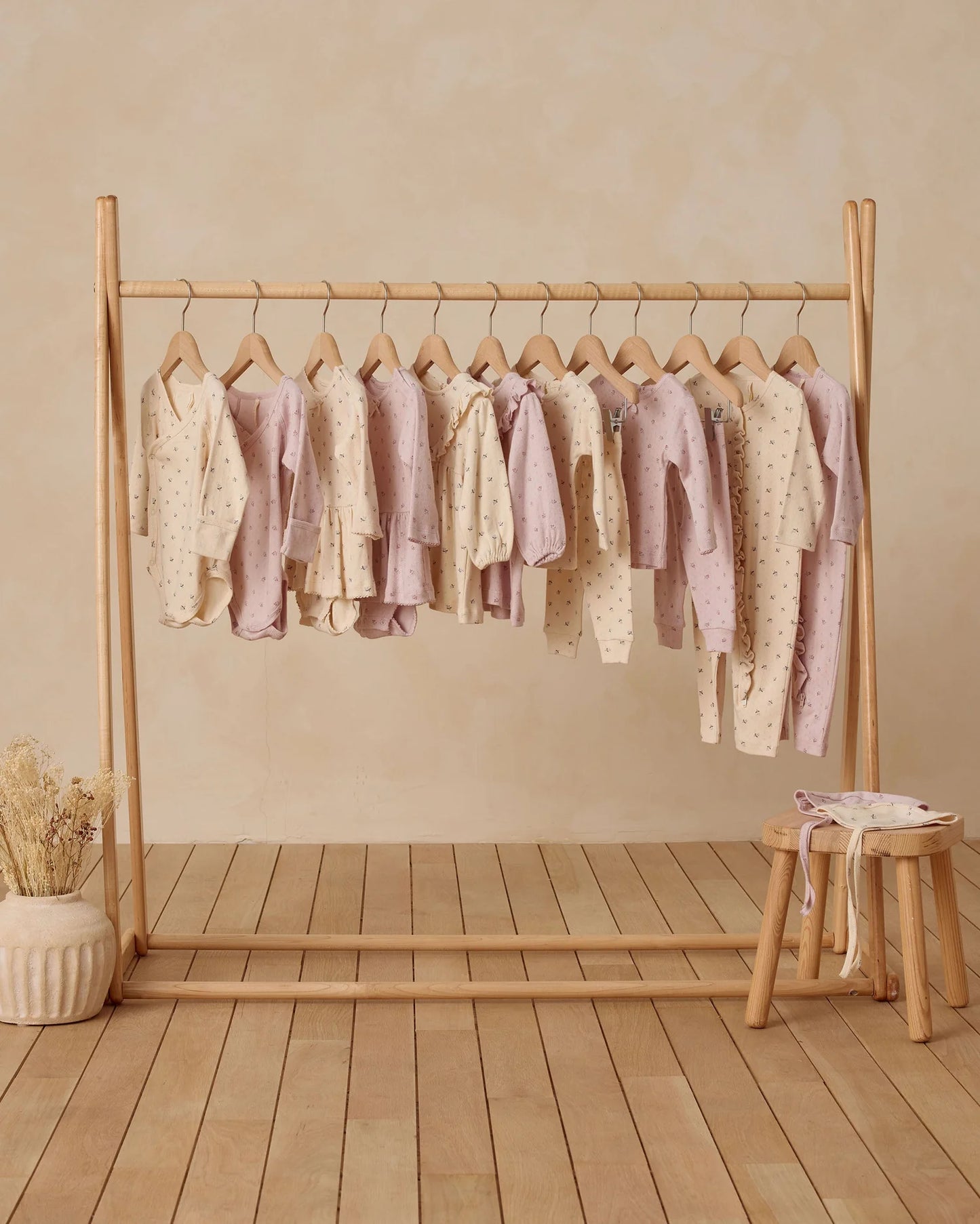 Long Sleeve Ruffle V Dress || Lilac Ditsy