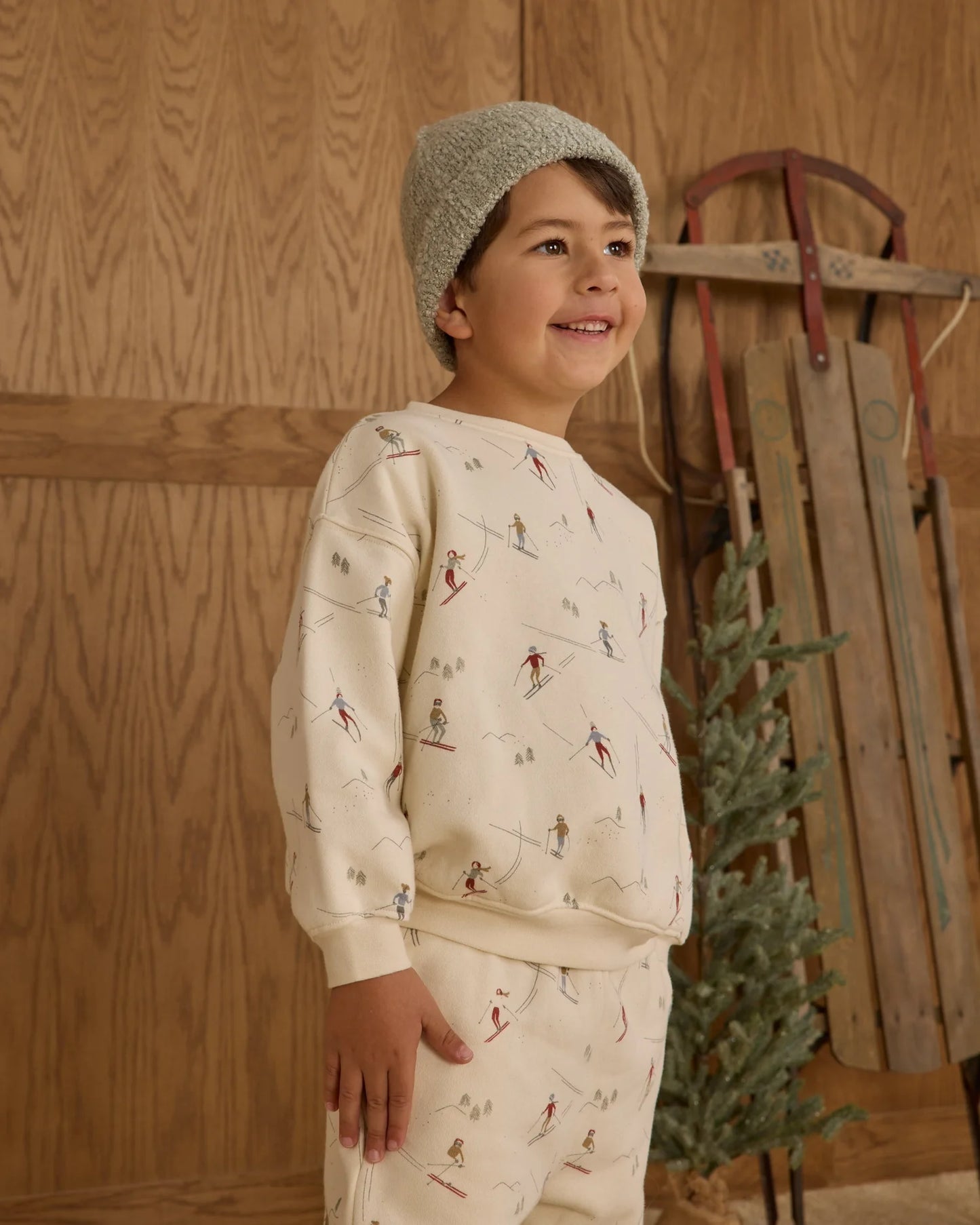 Relaxed Sweatshirt || Skiers