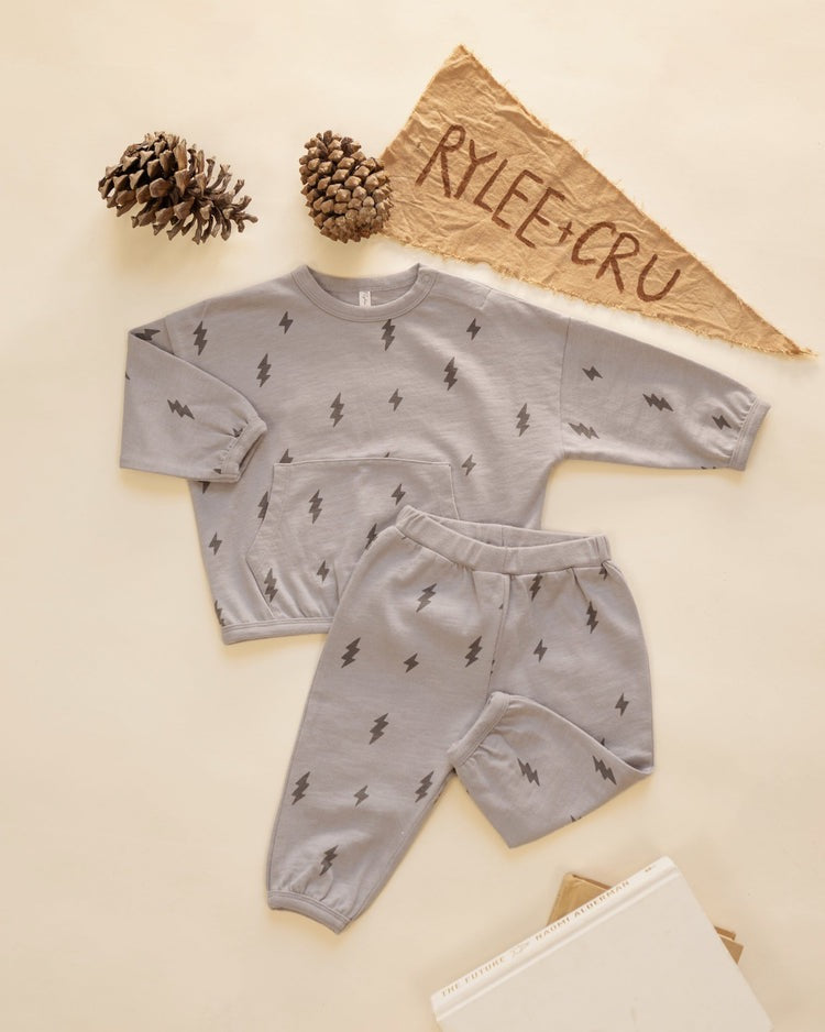 Relaxed Set | Bolts